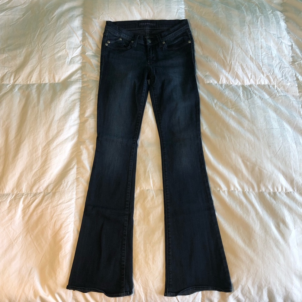 ✨Rock & Republic Dark Wash Flare Jeans✨